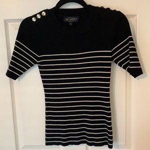 Short sleeve ribbed sweater